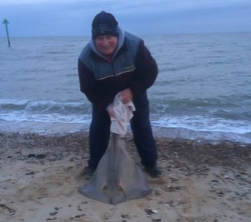 Mark Sessions, with his massive 47lb stingray