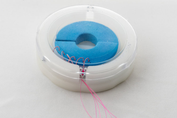 ADC Hookair with lid in place