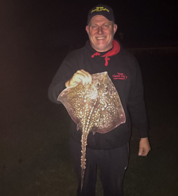 Gary Hambleton with a 3lb 13oz thornback ray 