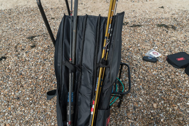 double compartment quiver with two rods
